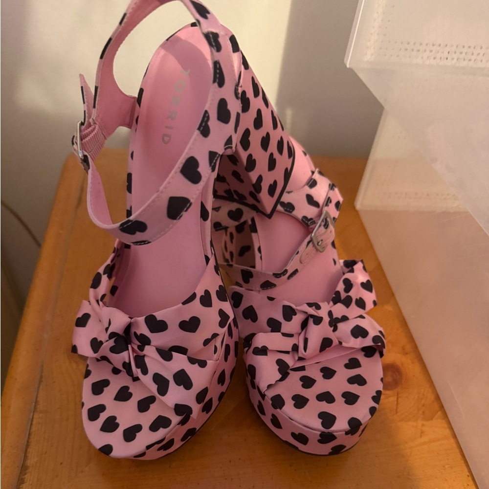 Pink Heart Patterned Platform Heels